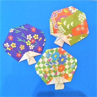 折り紙でうちわの折り方作り方 和紙で簡単かわいい夏の飾り物