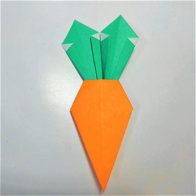 折り紙にんじんの折り方作り方 ２分で簡単立体風ニンジンできた 横浜デート人気おすすめ