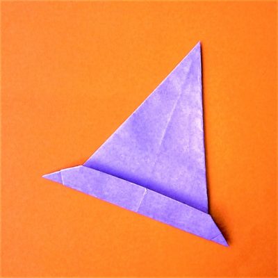 ハロウィン折り紙の魔法使いの帽子の折り方作り方 魔女の簡単とんがり帽子 横浜デート人気おすすめ