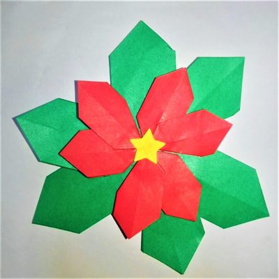 折り紙のポインセチアの手作り折り方工作 超簡単なクリスマスの花びら